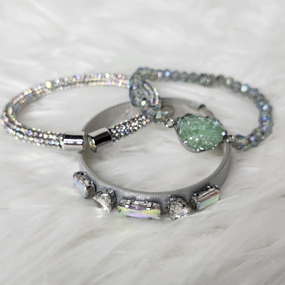 3 Bracelet Set - Fancy Finding You - Iridescent, Silver, and Mint green - Picture 5 of 5